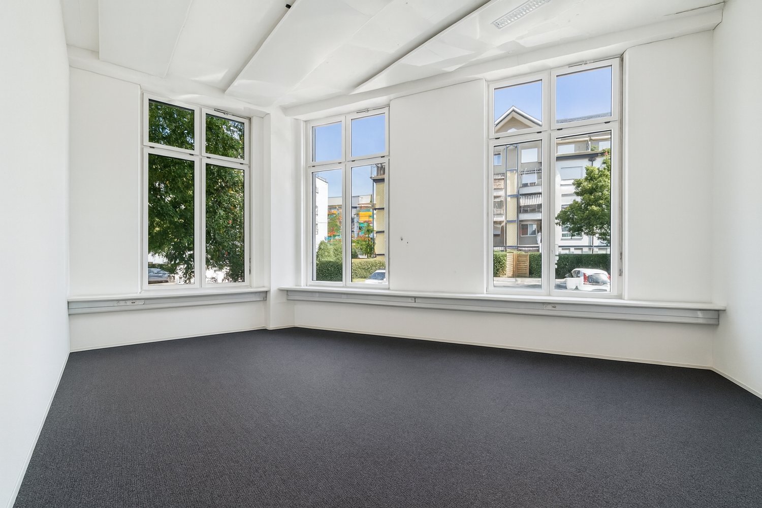 135m² bureau