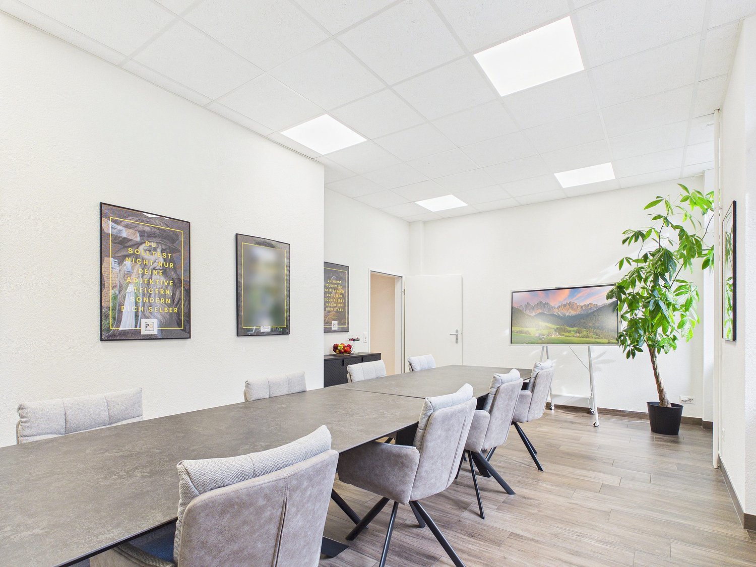 Bureau de 140m², photo 1 sur 10