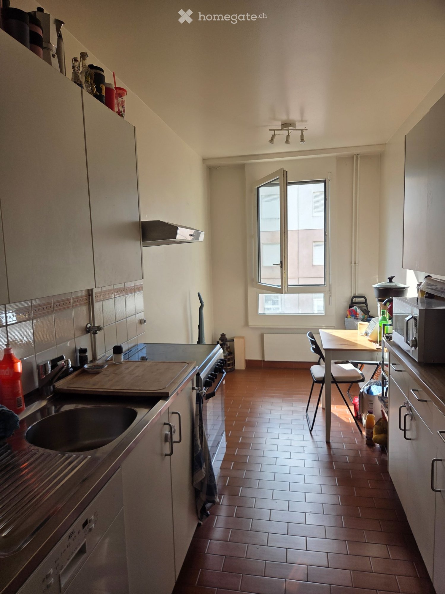 5 rooms apartment