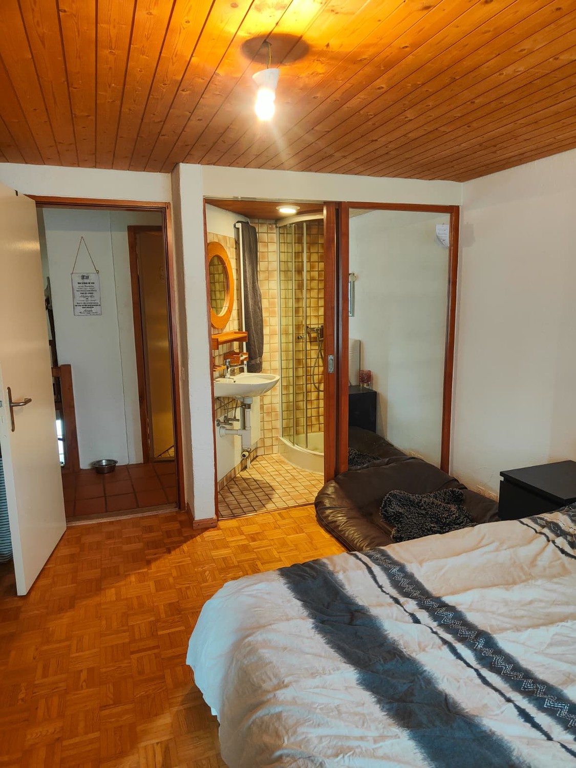 Recherche de locataire de remplacement – l'appartement au charme particulier !

Dès le 1er novembre, nous recherchons un locataire de remplacement pour notre magnifique et particulière appartement de 5.5 pièces en bâtiment ancien sur deux étages, qui séduit par son caractère unique.

L'essentiel en 