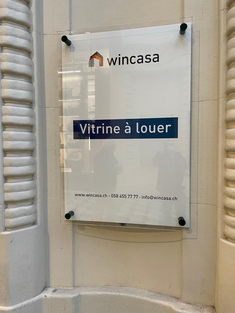 Advertising area, photo 2 sur 2