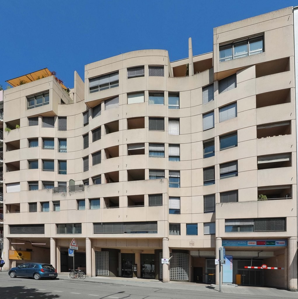 5 rooms apartment