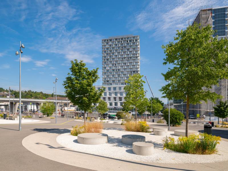 273m² office
