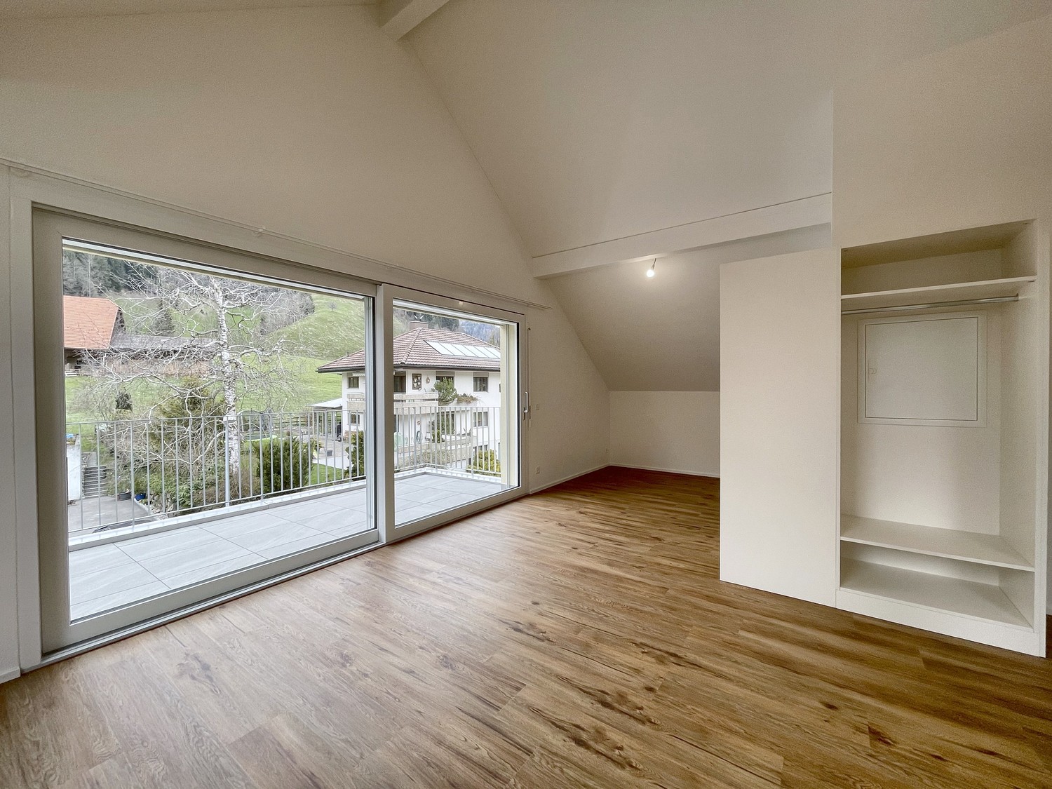 Appartement mansardé de 2 ½ pièces, photo 3 sur 8