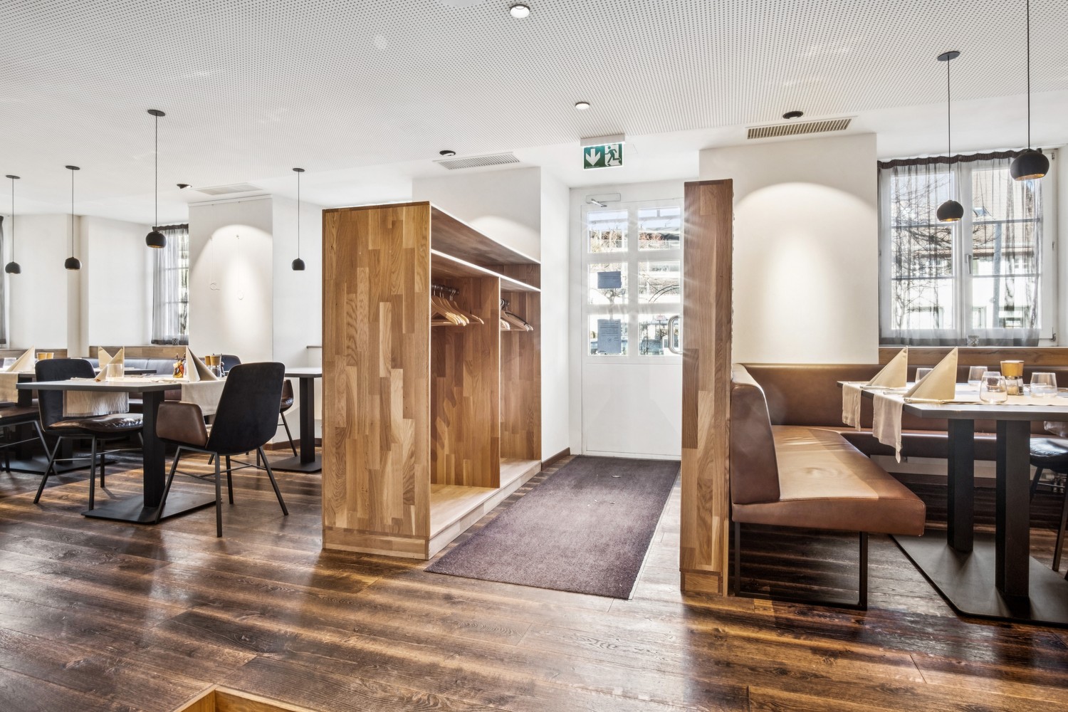Restaurant de 385m², photo 6 sur 10