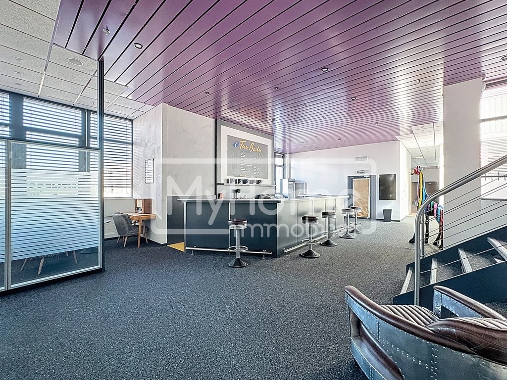 967m² shop, photo 4 sur 10