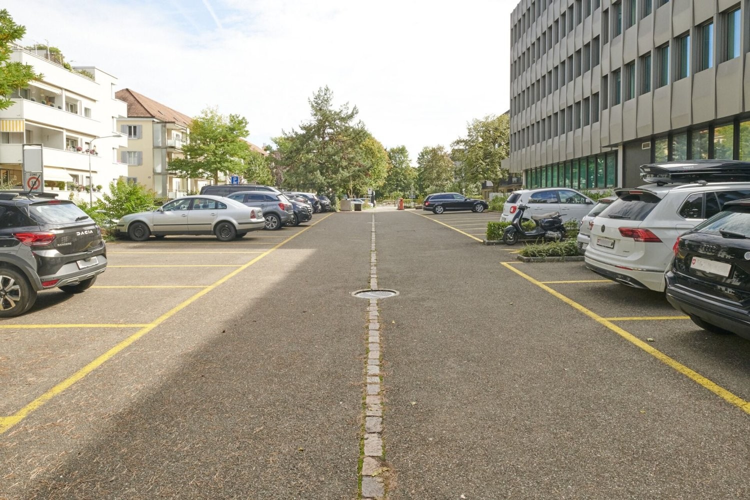 765m² bureau