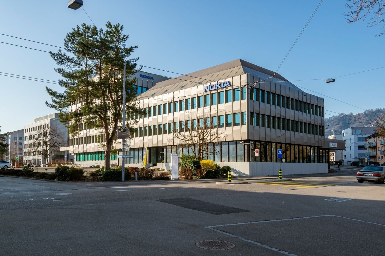 765m² bureau