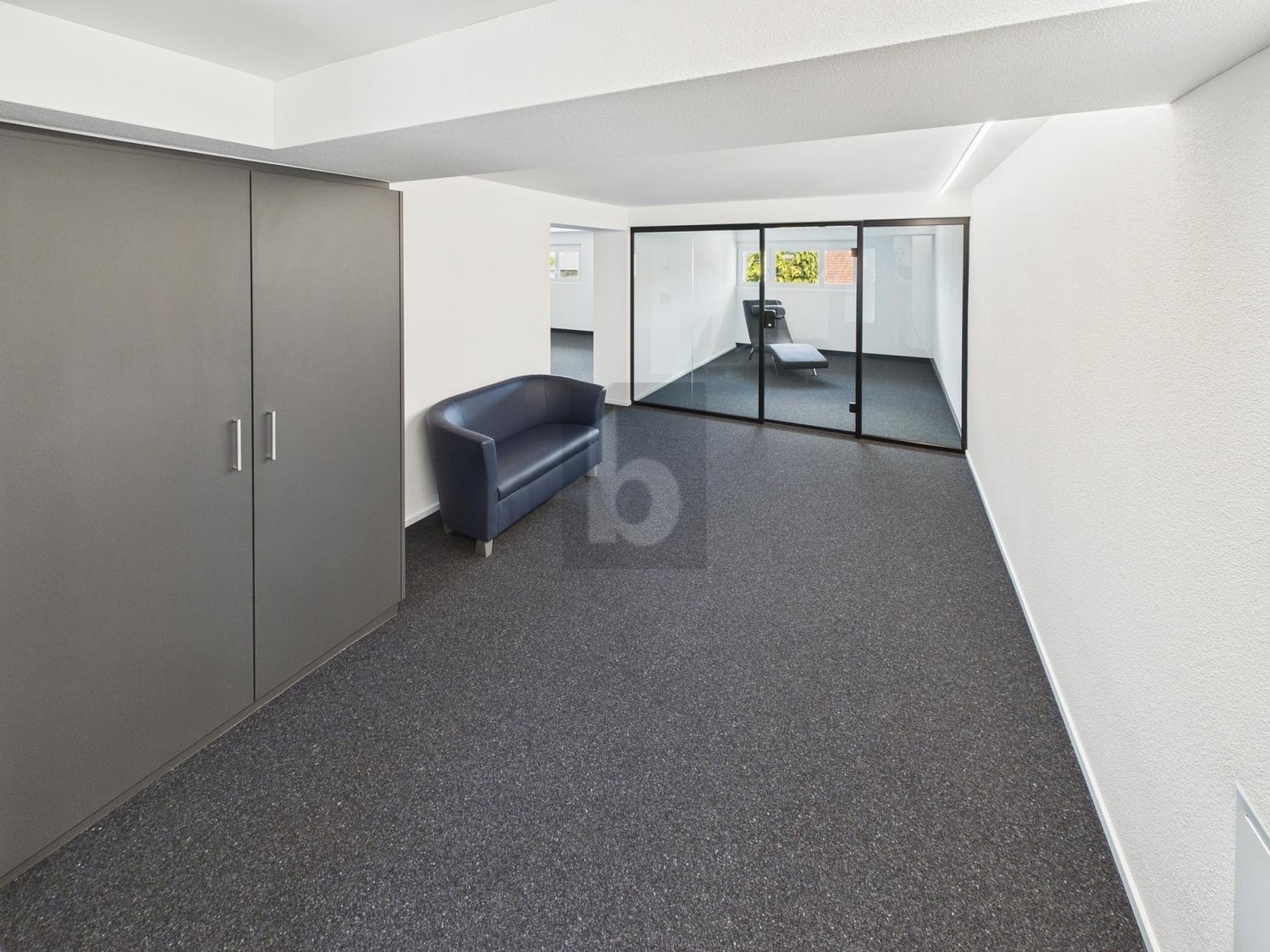 Bureau de 192m², photo 1 sur 4
