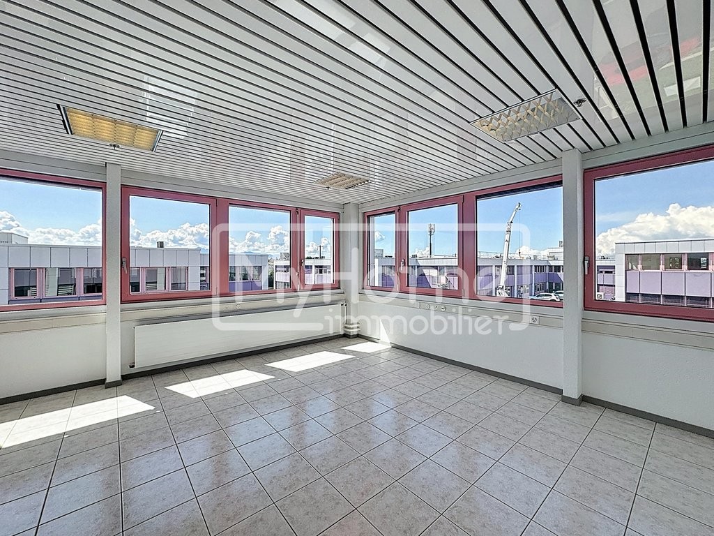 negozio di 103m²