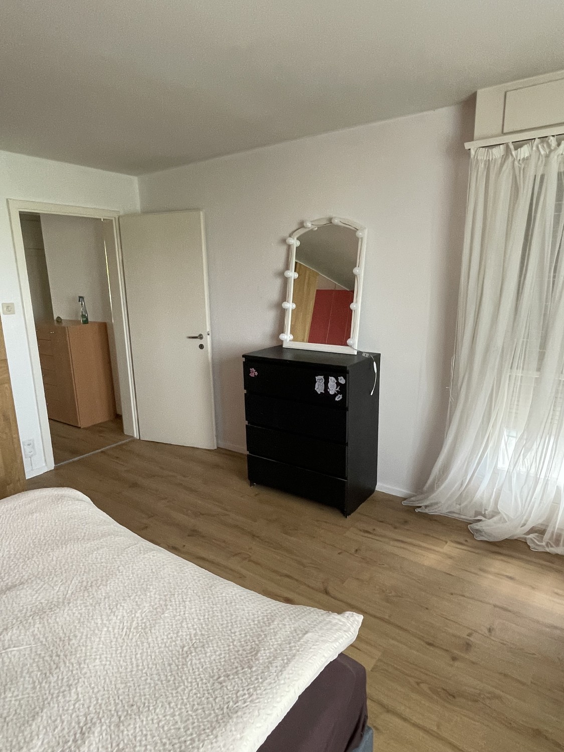 Chambre en colocation, photo 2 sur 4