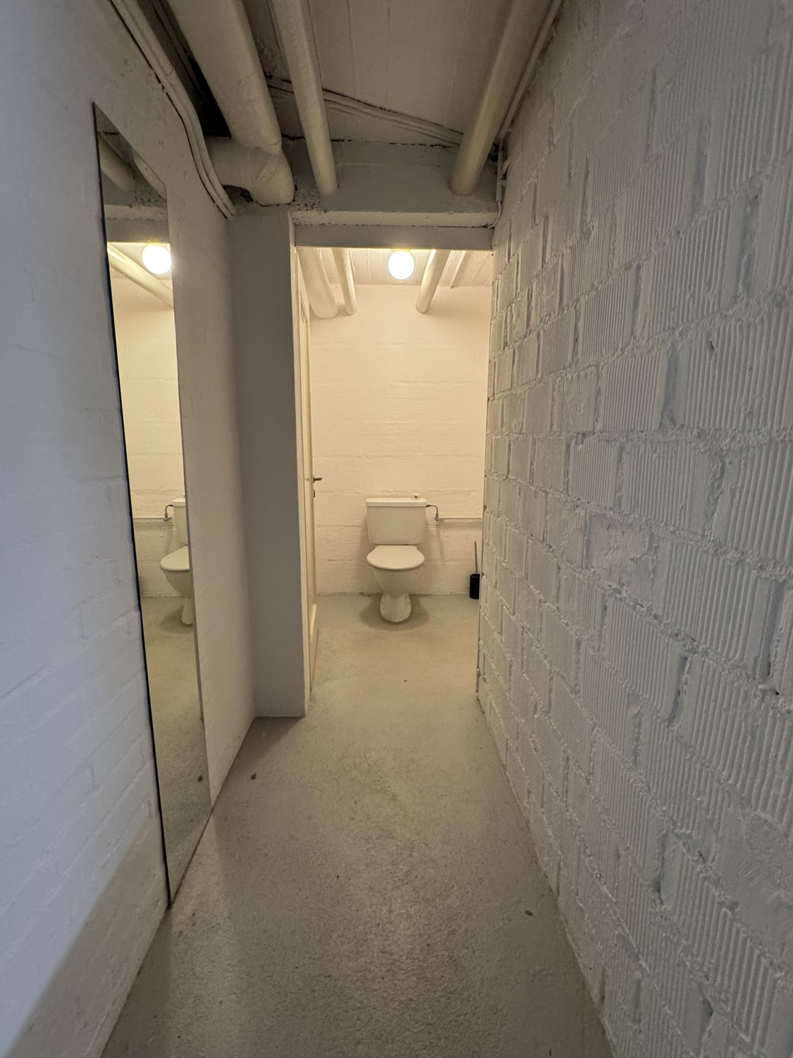 95m² commercial