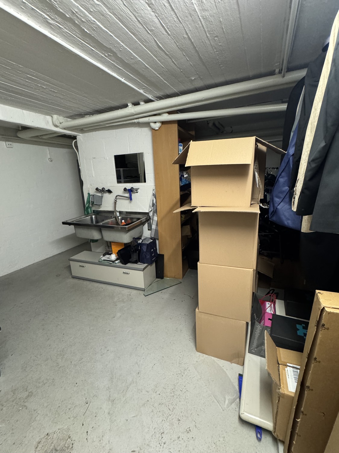 95m² commercial