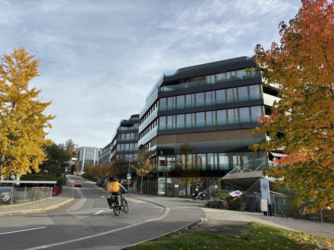 255m² office