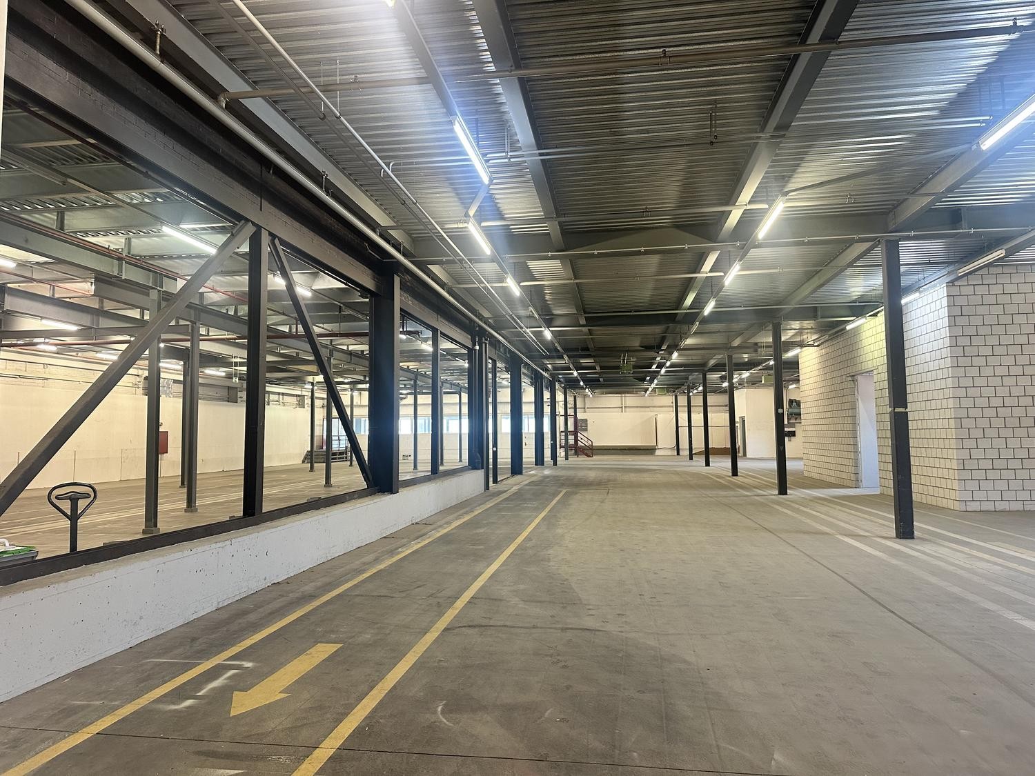 Local de stockage de 1740m²