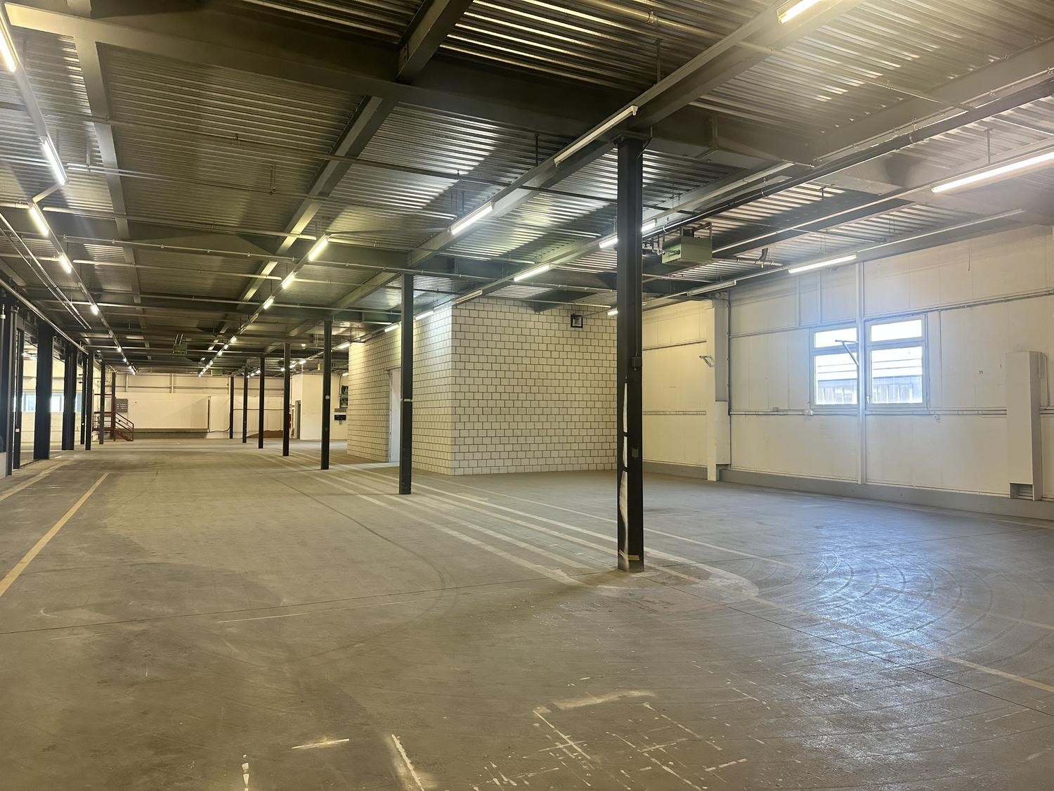 Local de stockage de 1740m²