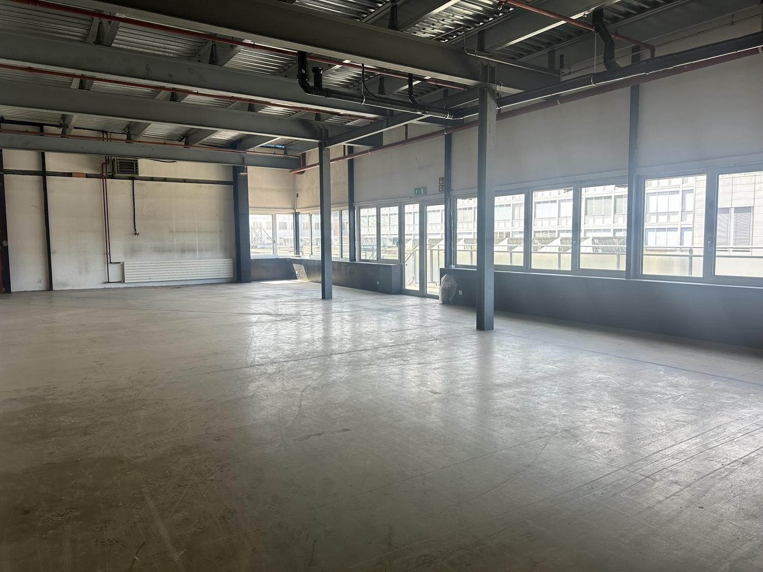 Local de stockage de 1740m²