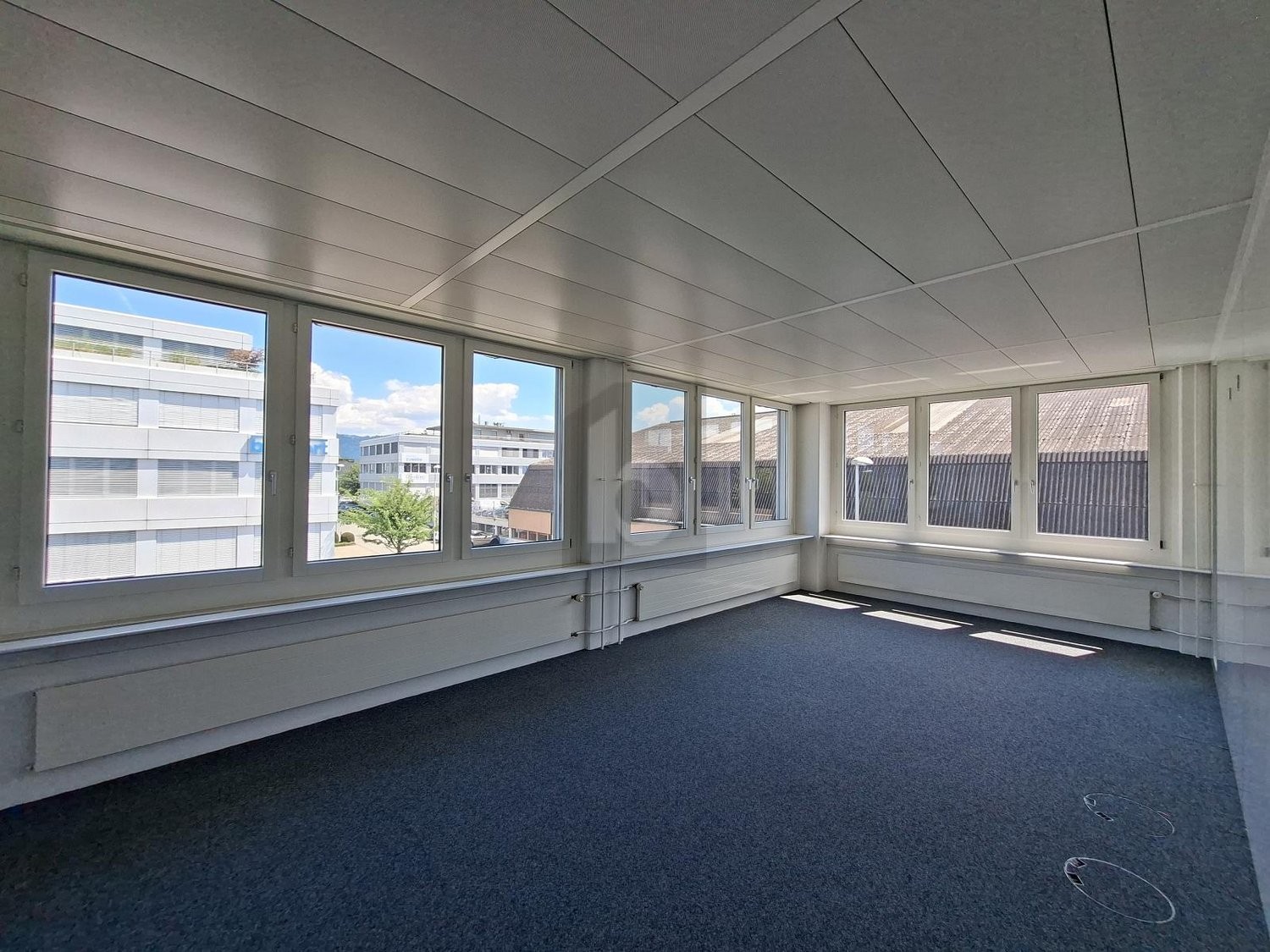 Bureau de 1497m²