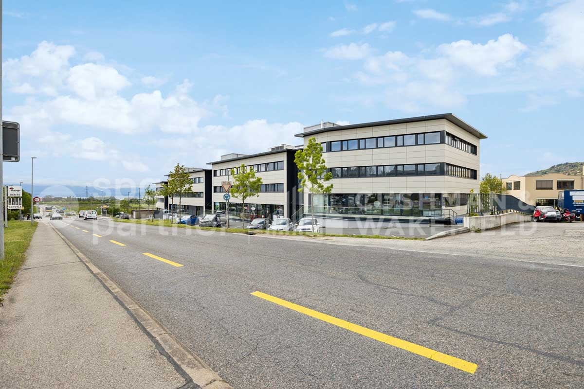 200m² commercial, photo 7 sur 9