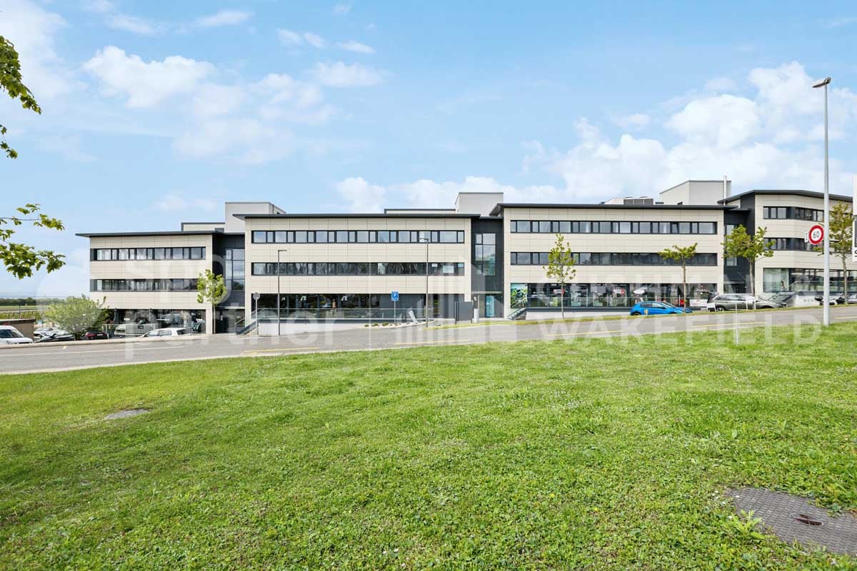 200m² commercial, photo 2 sur 9