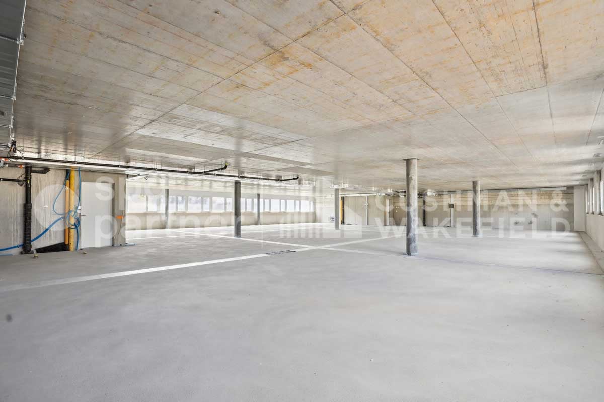 200m² commercial, photo 5 sur 9