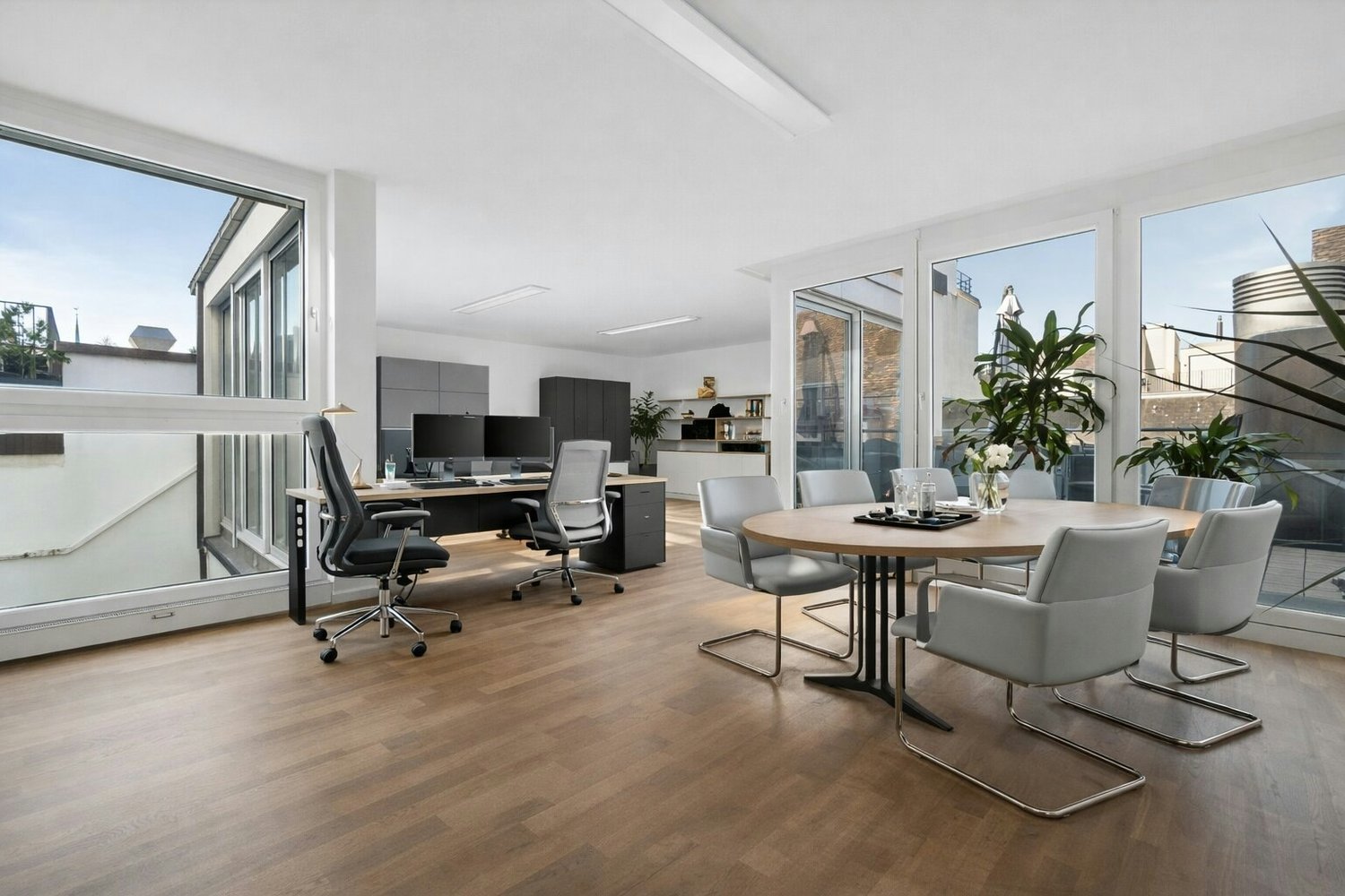Bureau de 189m², photo 1 sur 10