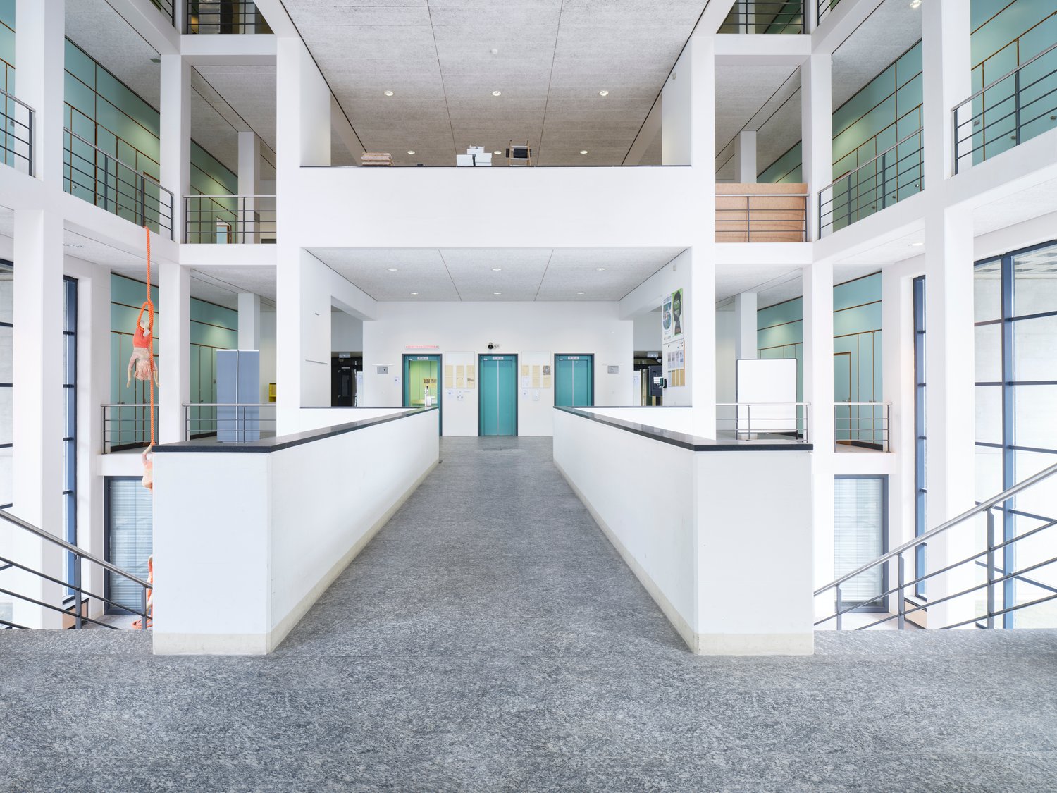 1600m² de bureaux, photo 1 sur 10