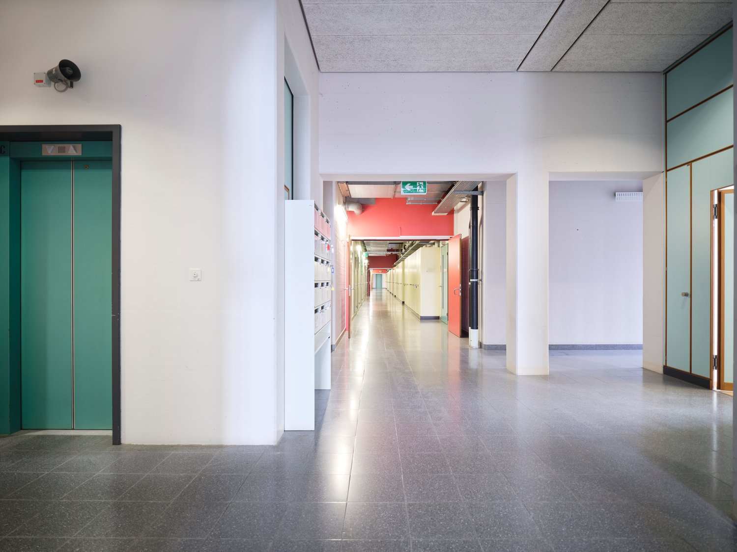 1600m² de bureaux, photo 2 sur 10