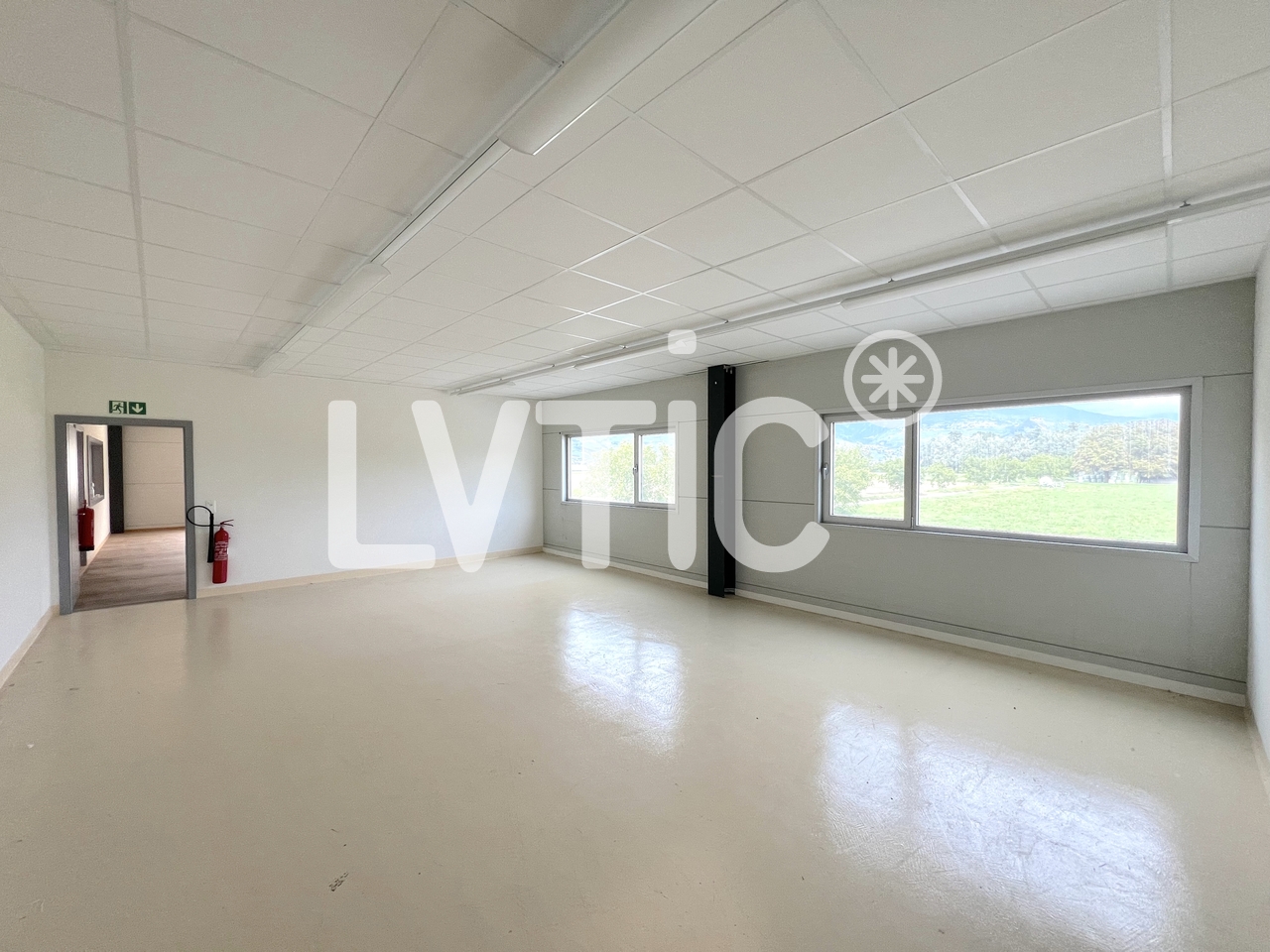 1080m² industrial object, photo 10 sur 10