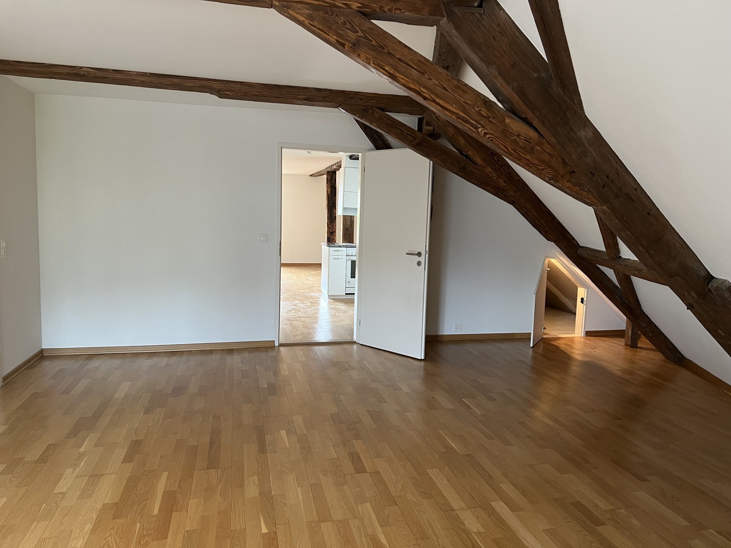 3 pièces sous les combles, photo 6 sur 10
