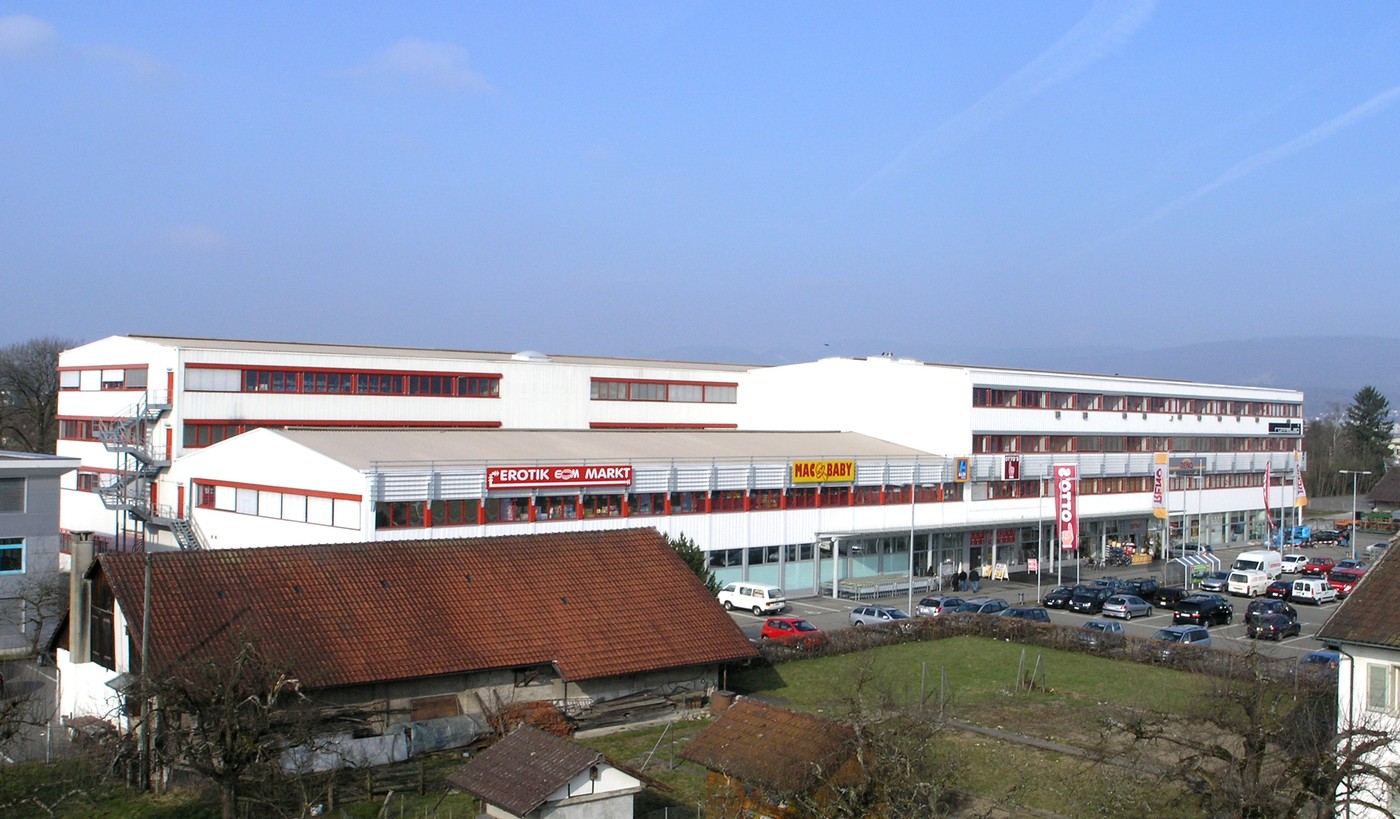 630m² shop, photo 3 sur 5