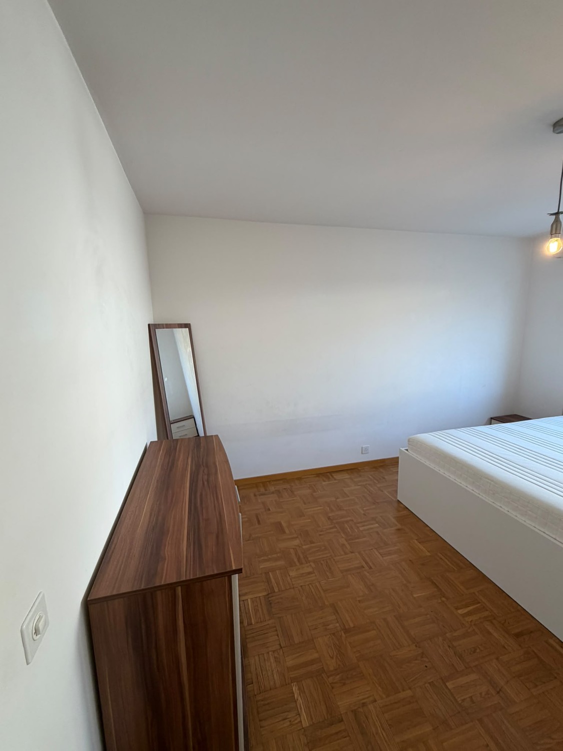 Chambre en colocation, photo 1 sur 5