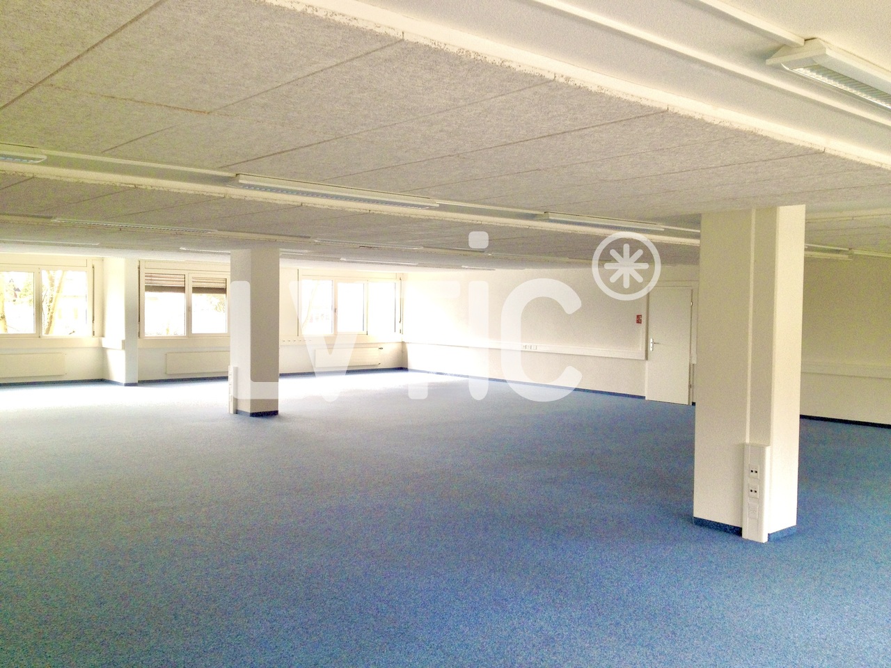125m² office, photo 2 sur 6