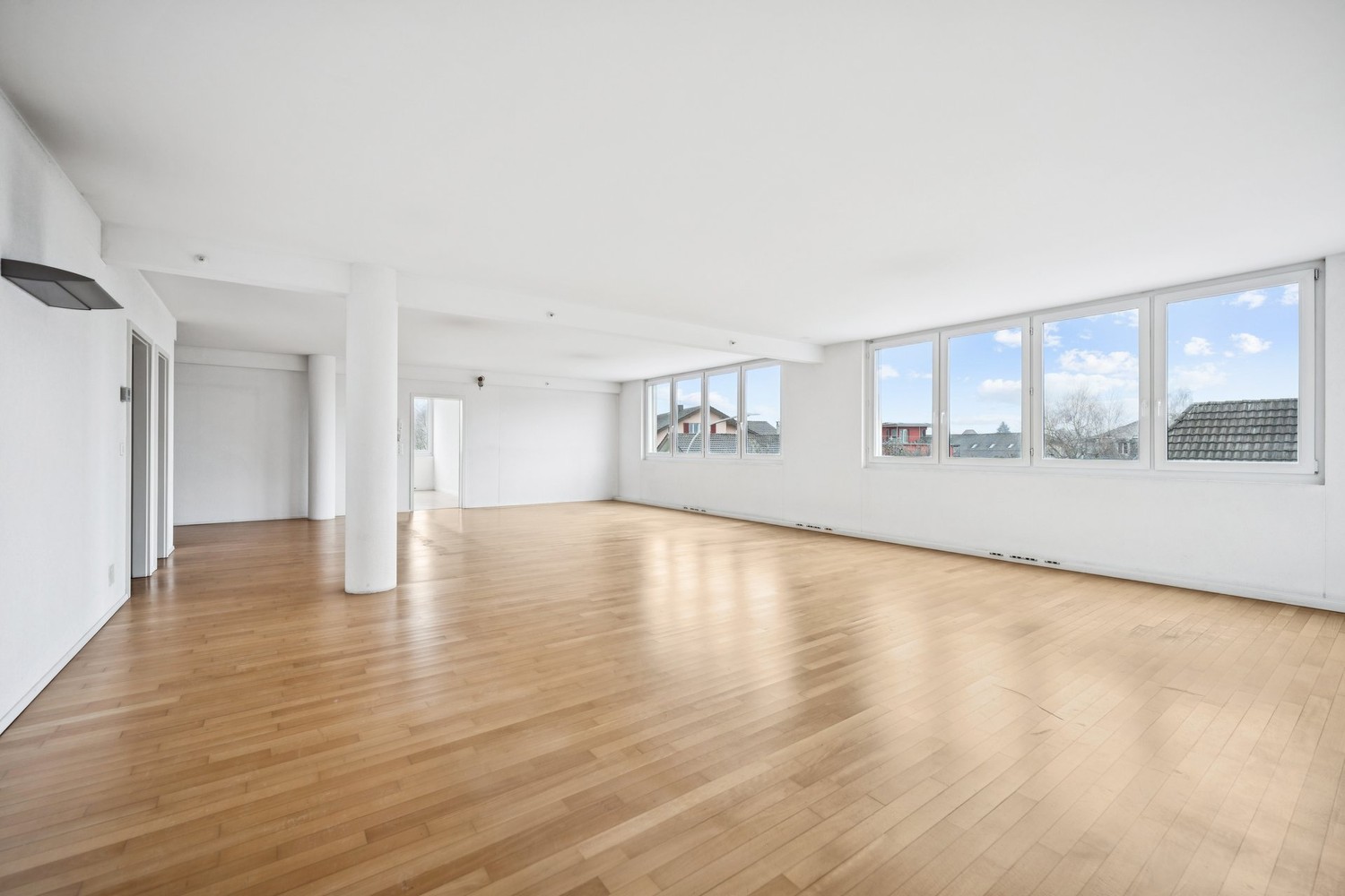 248m² bureau, photo 3 sur 10