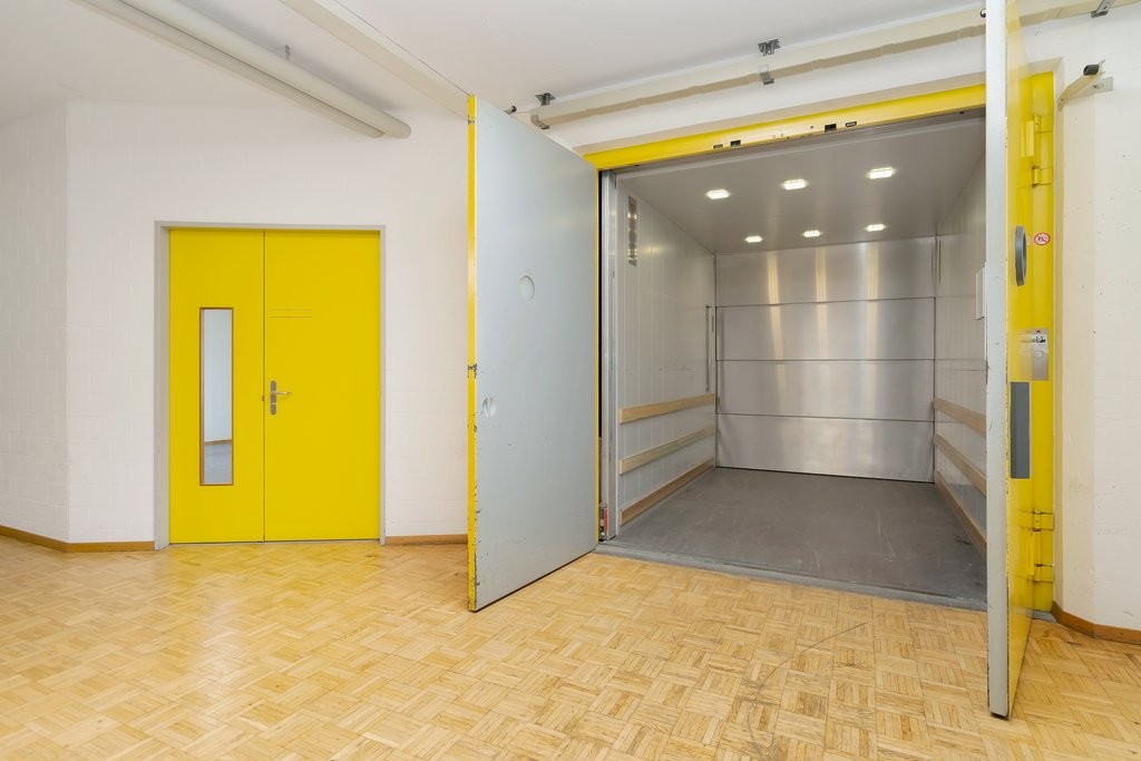 120m² bureau