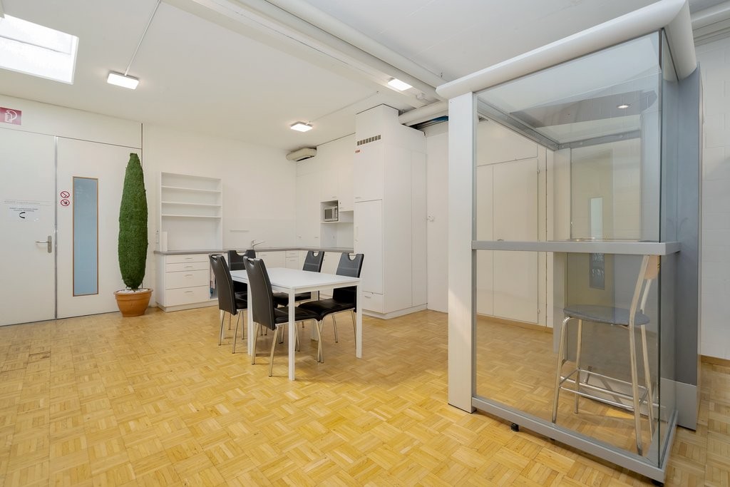 120m² bureau