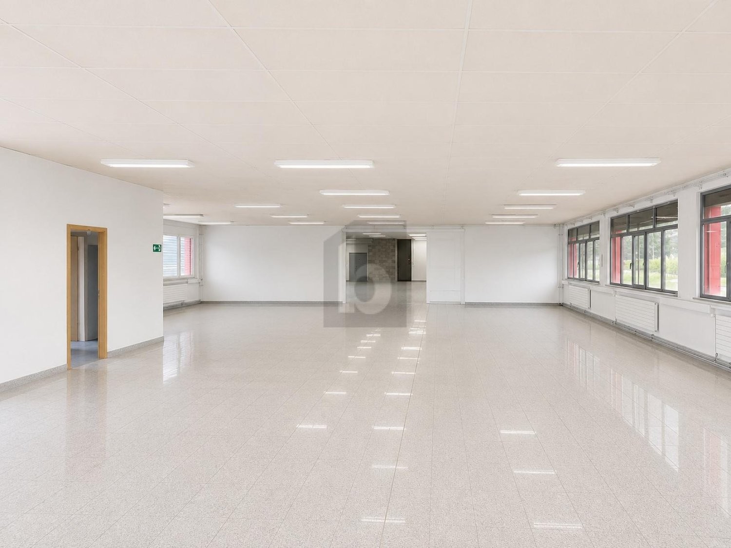 670m² industrial object