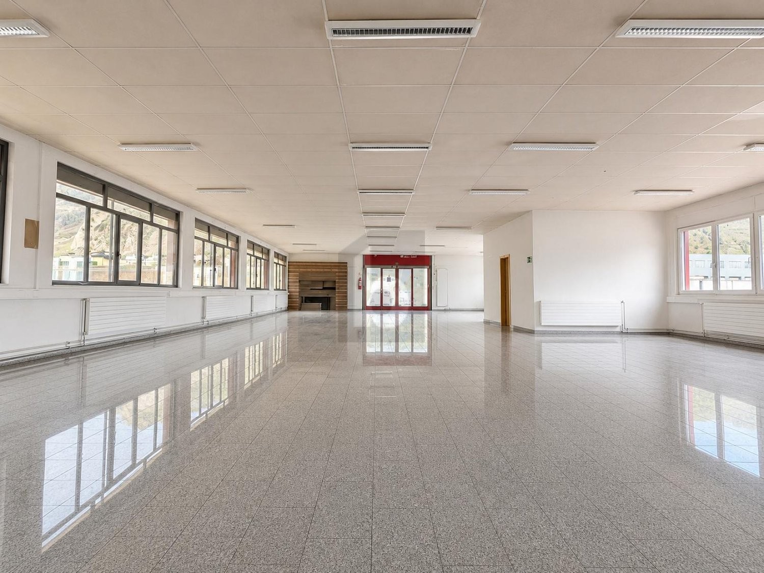 670m² industrial object