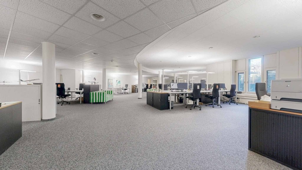 432m² office