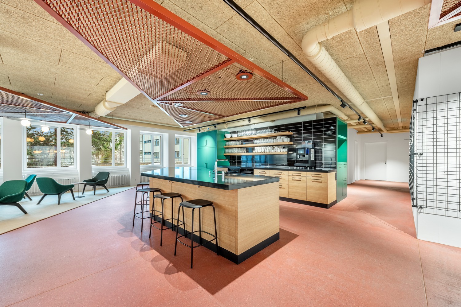 98m² commercial, photo 1 sur 9