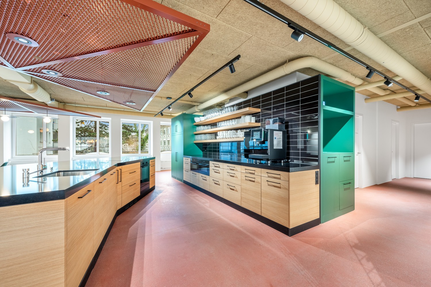98m² commercial, photo 2 sur 9