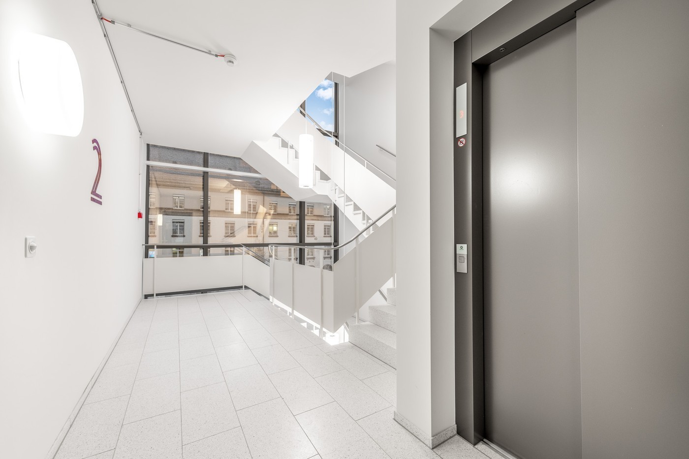 98m² commercial, photo 5 sur 9