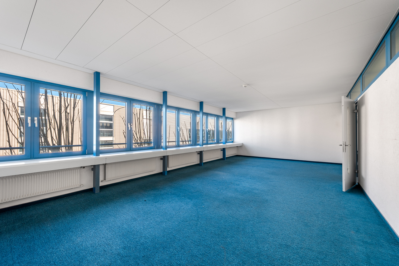 2500m² commercial, photo 10 sur 10