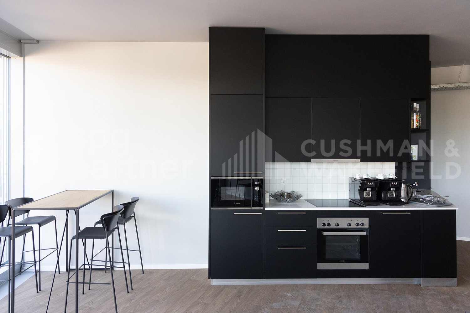 221m² office