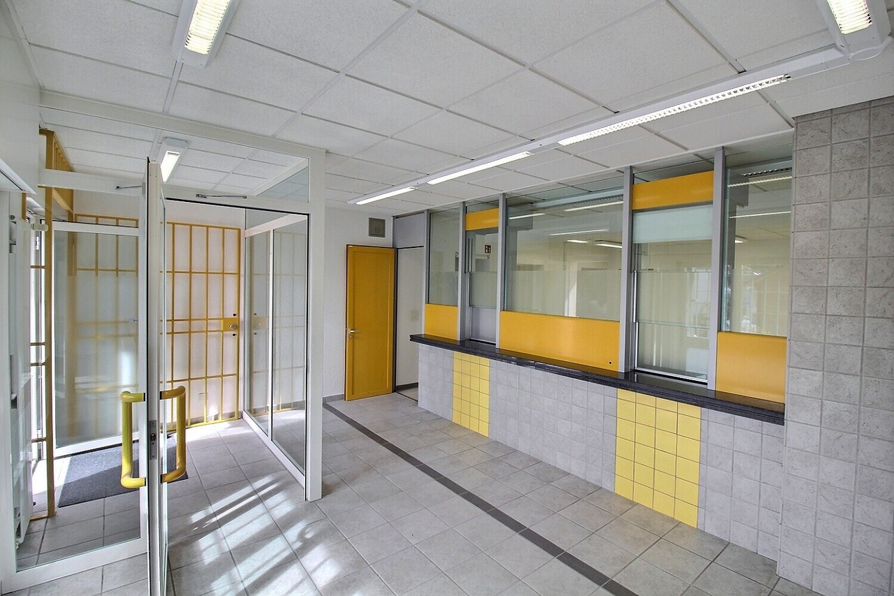 191m² commercial