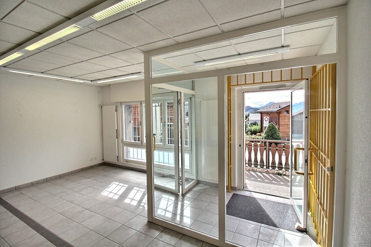 191m² commercial