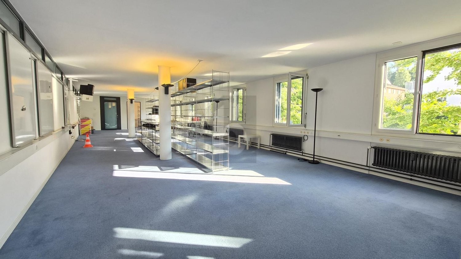 Bureau de 182m², photo 3 sur 4