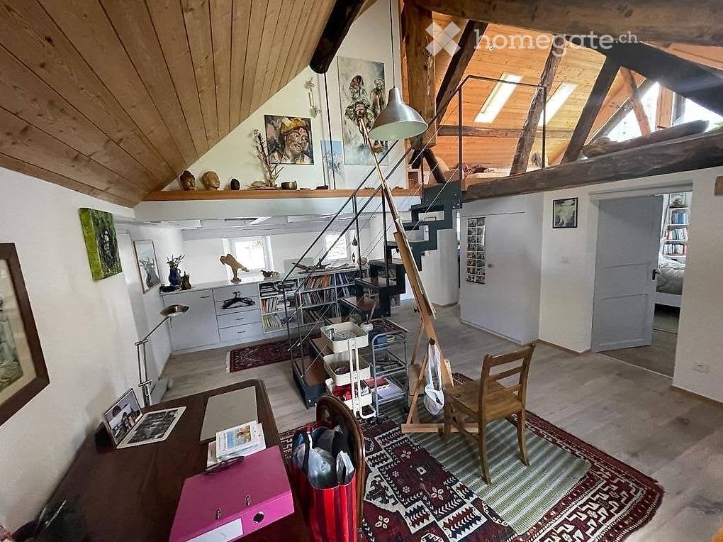 Maison Leventinese à louer, entièrement rénovée. La maison se développe sur trois niveaux, dont le dernier est un magnifique comble avec vue sur les montagnes. La maison possède également un petit jardin privé et un potager.

Le loyer est de 1'600.- par mois, charges accessoires exclues.

Nous resto, photo 5 sur 5