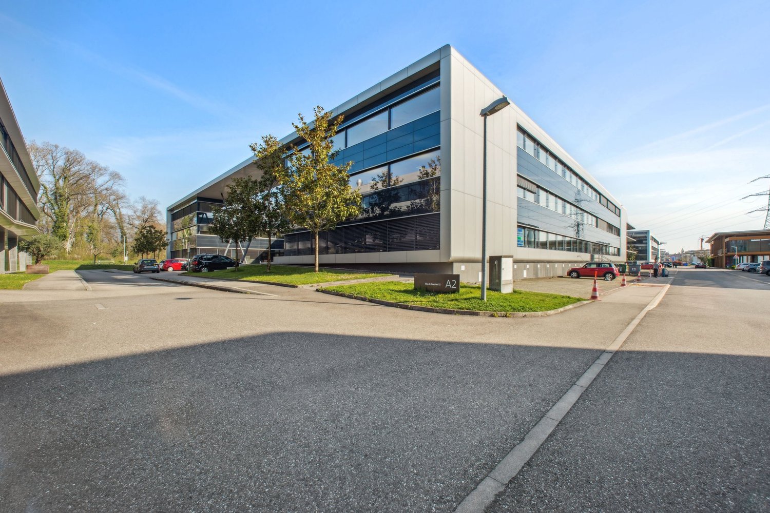 139m² office
