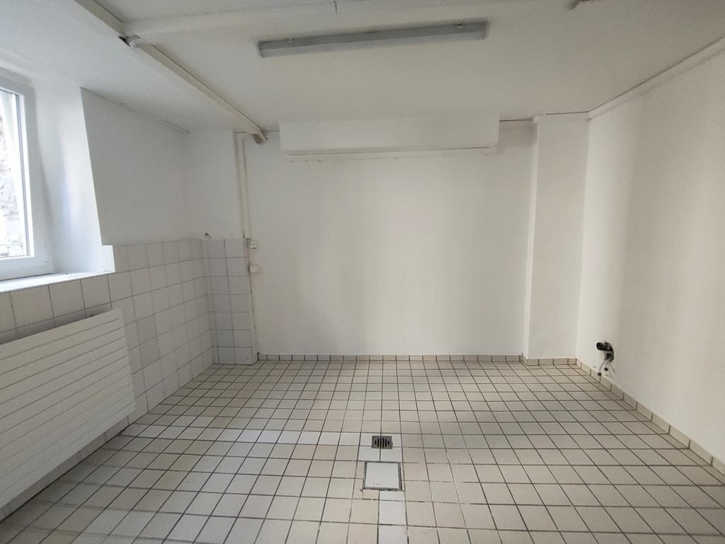 94m² commercial, photo 6 sur 7